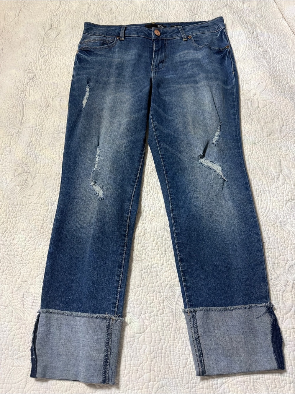 Distressed Cuffed Women's ankle length Blue Jeans